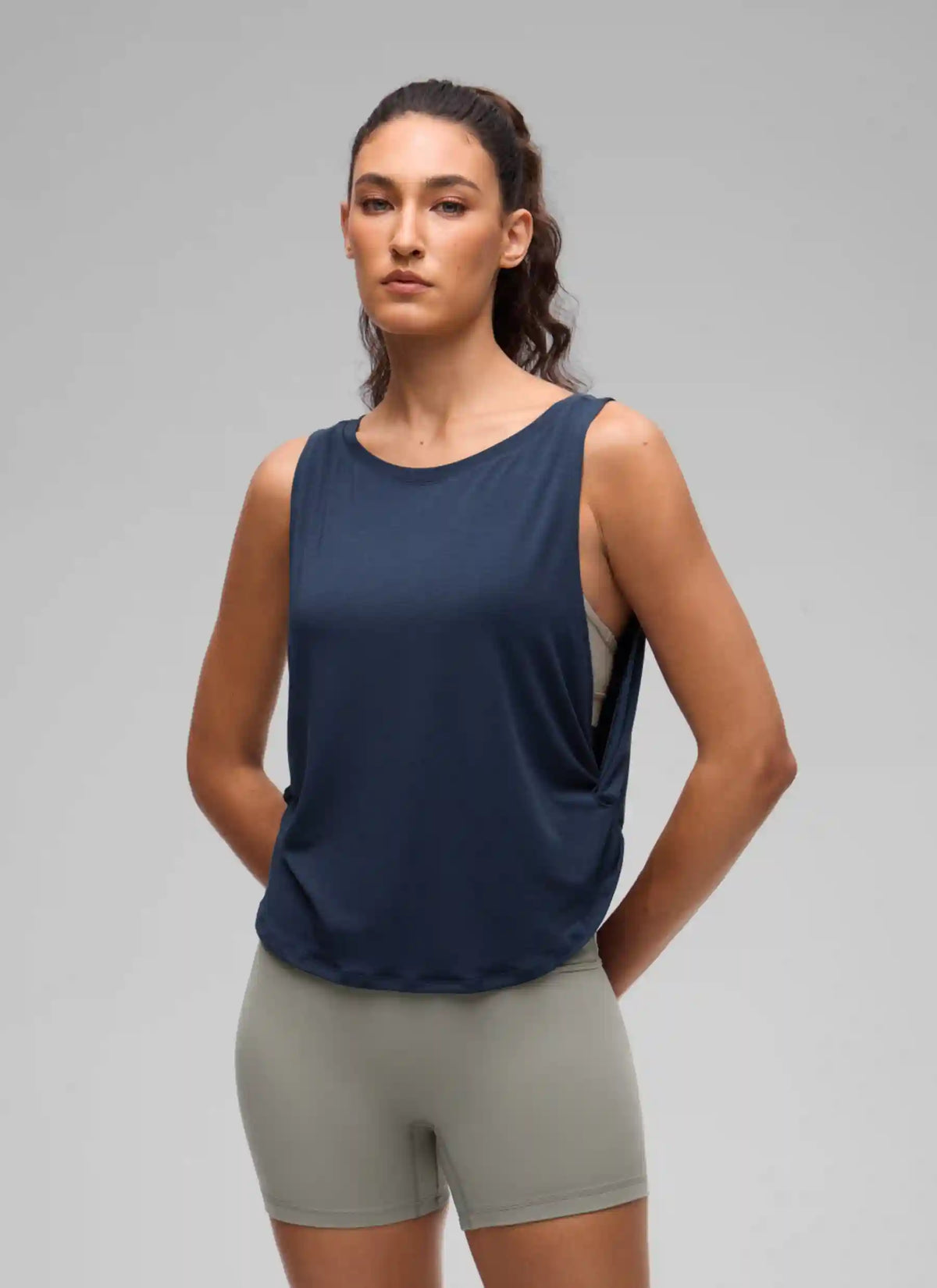 Quick Dry Crewneck Waist Length Tank