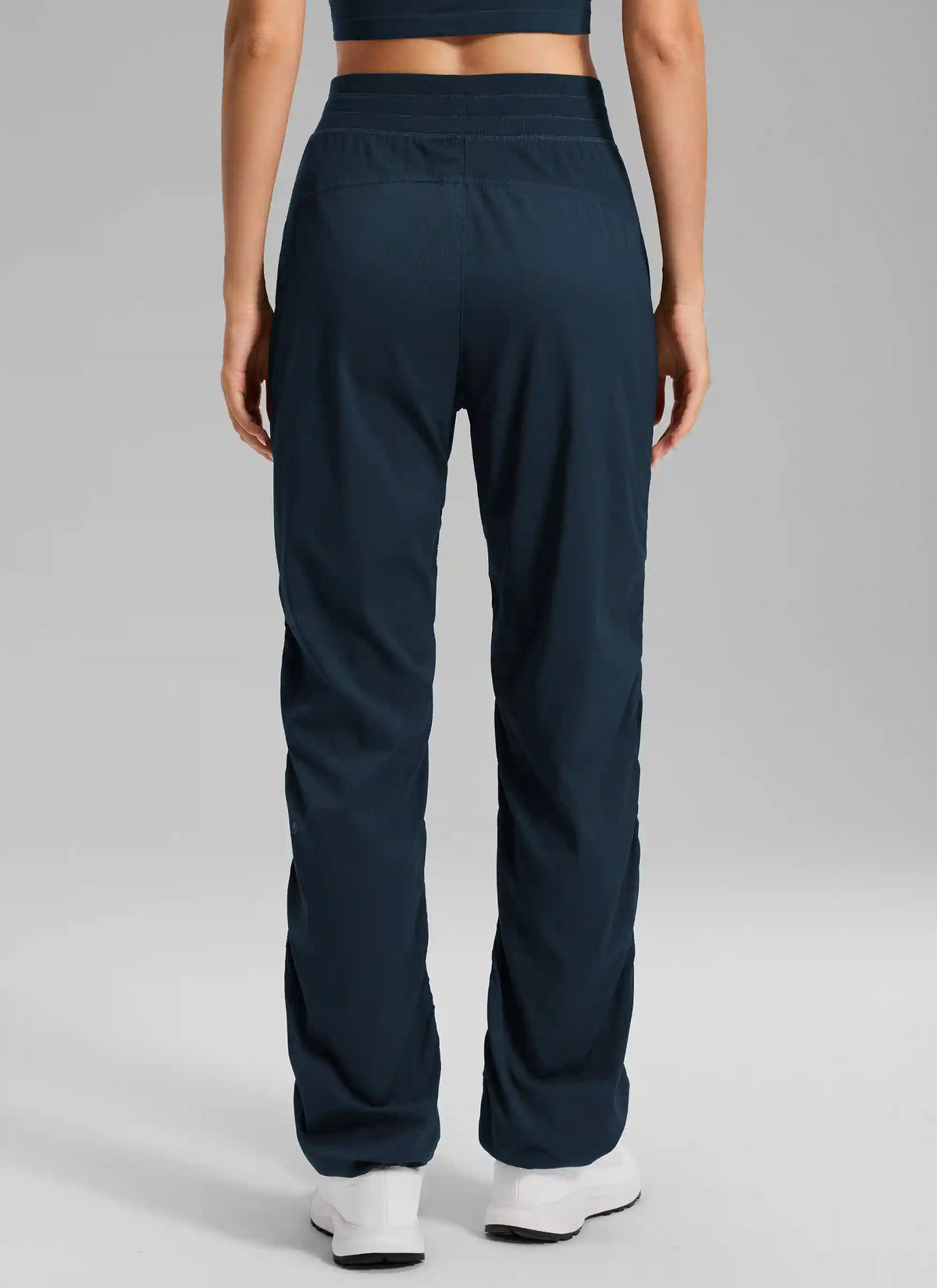 Lightweight Straight Leg Pocket Pant 32"